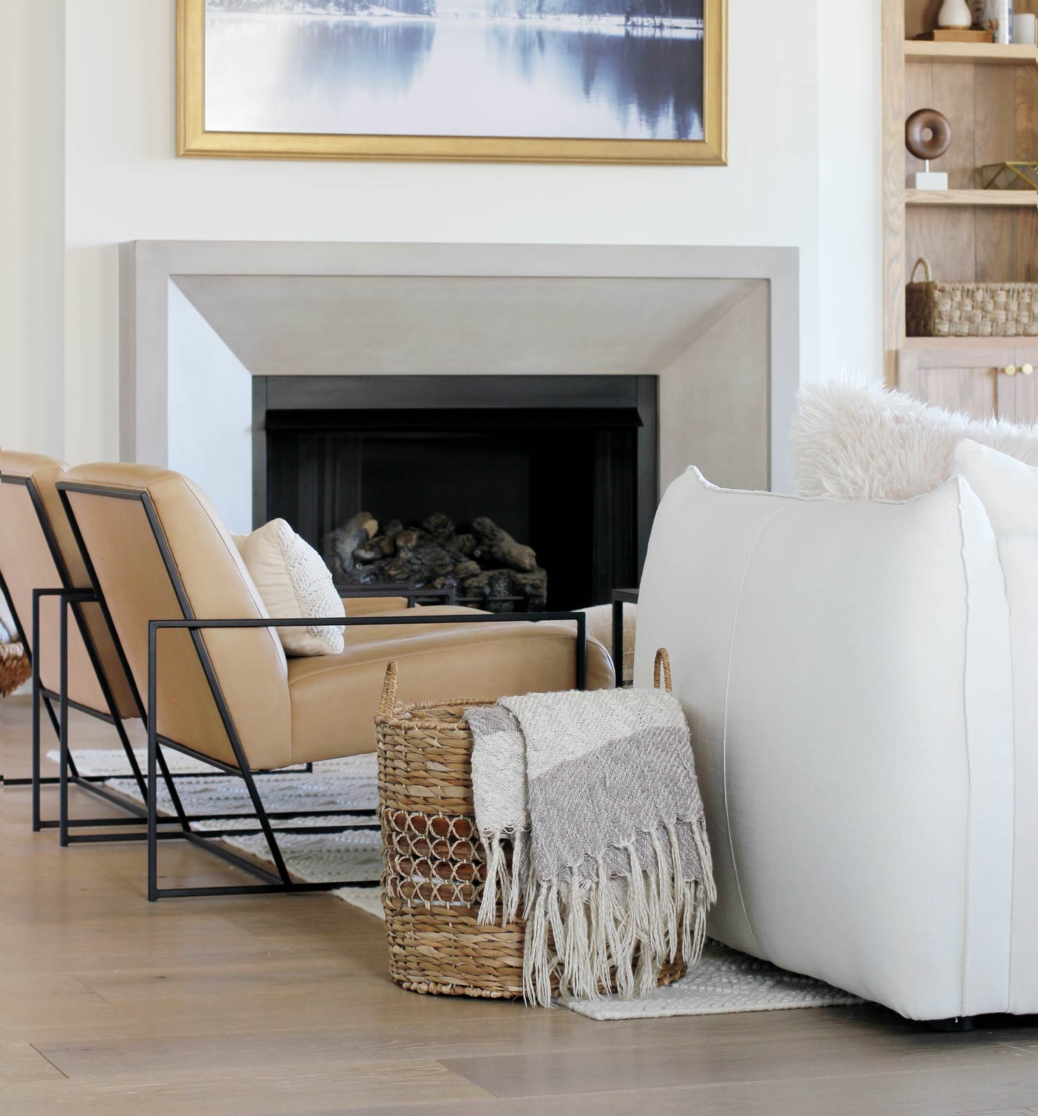 How To Fold A Throw Blanket in A Basket？