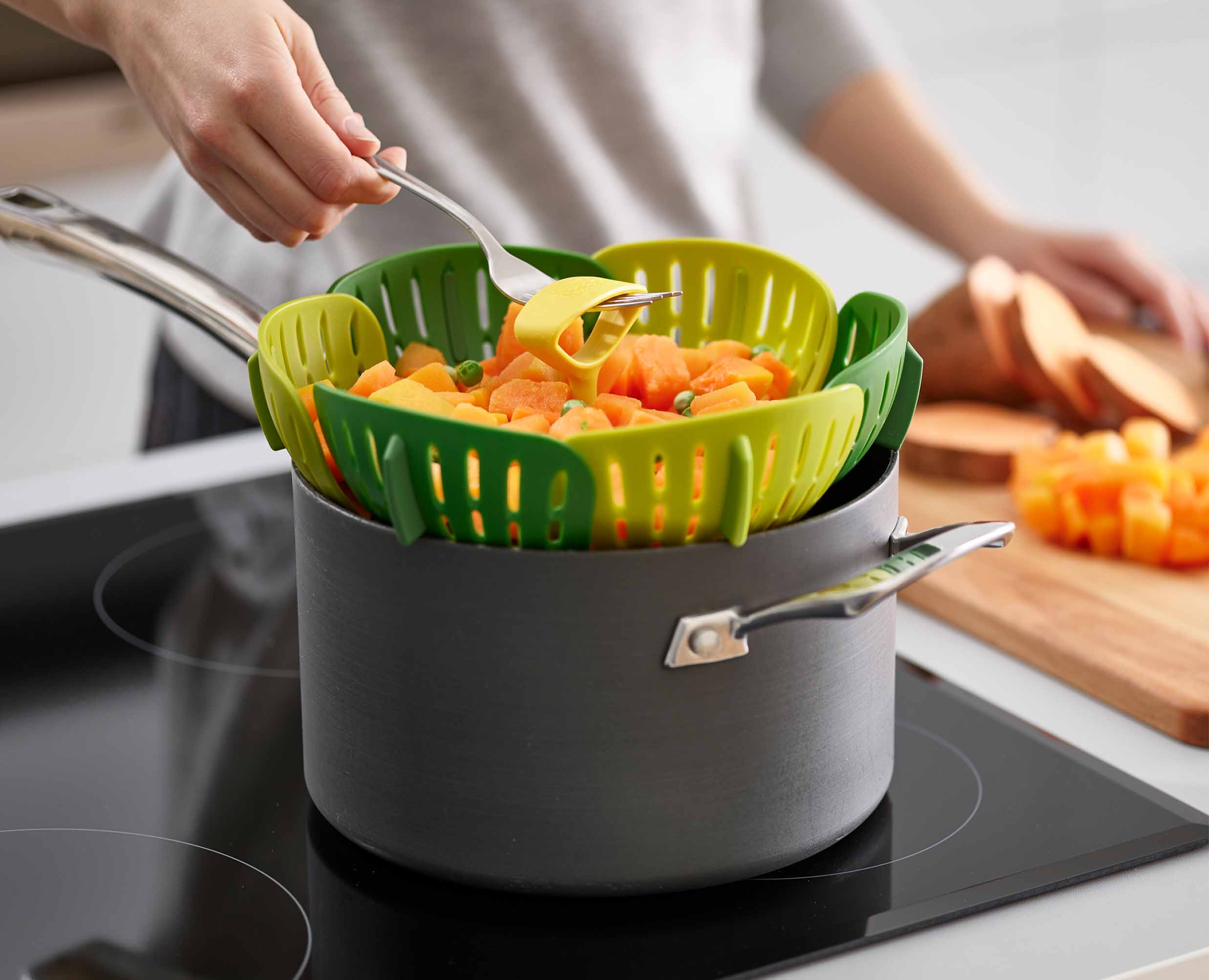 How To Use A Folding Steamer Basket?